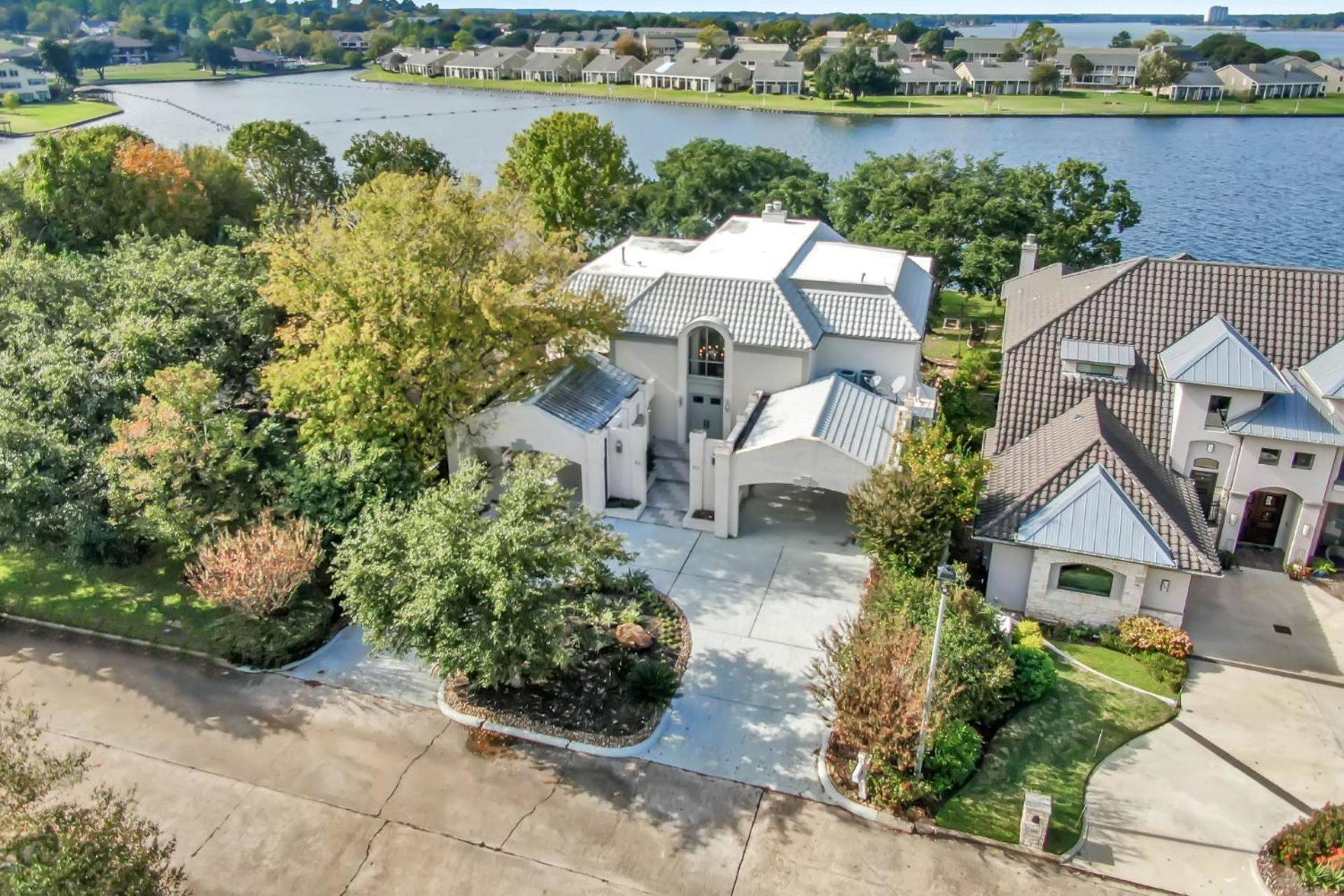 Dawns Edge Villa Montgomery Exterior photo